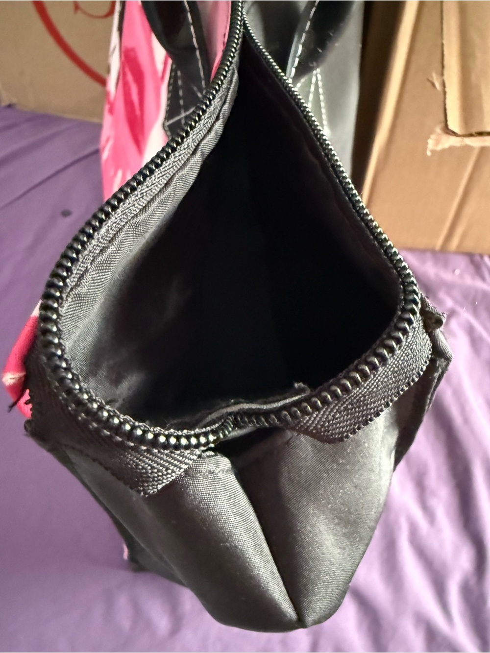 VS Pink Graphic Tote Bag with Black Handles - Picture 6 of 6